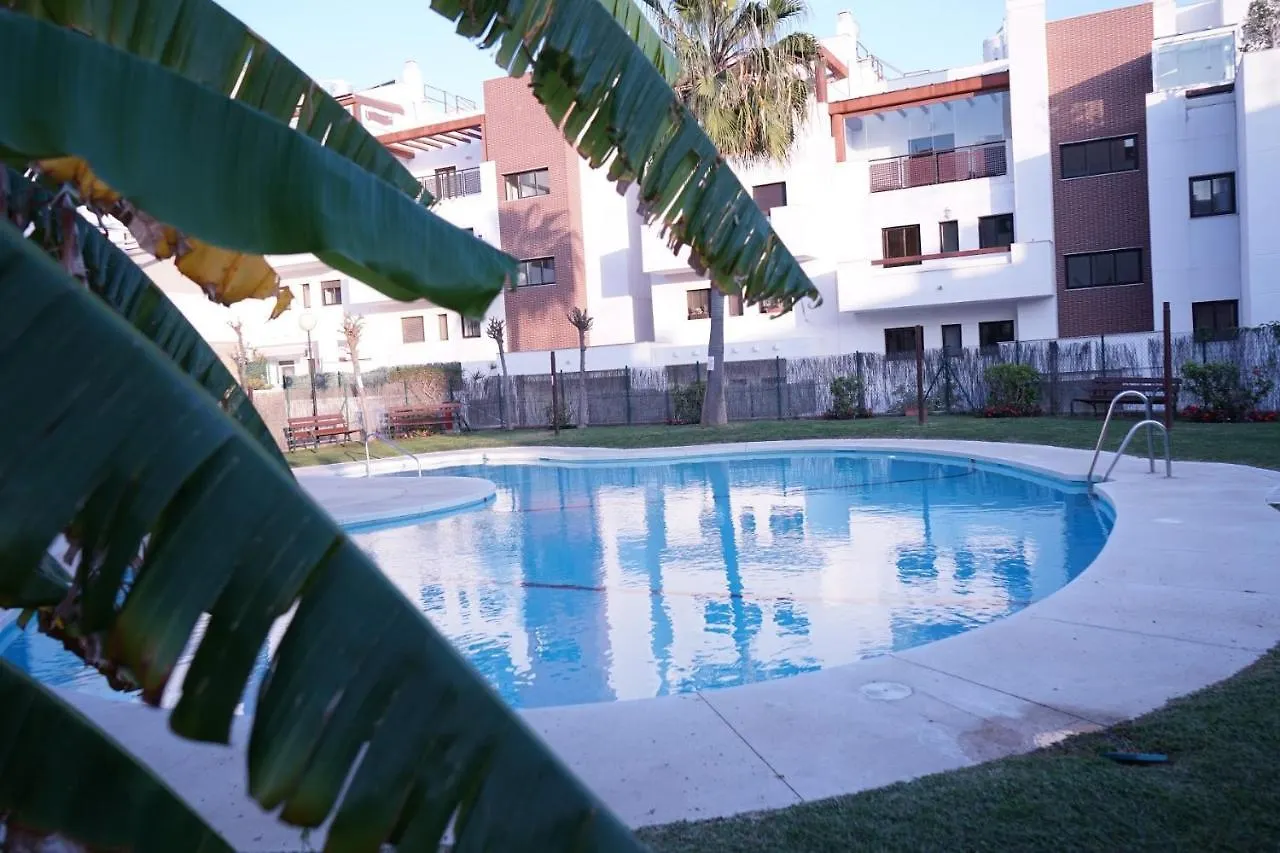 Sunny Place 2 Bedrooms, 8 Min From The Beach contacts